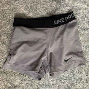 Nike pro spandex in gray